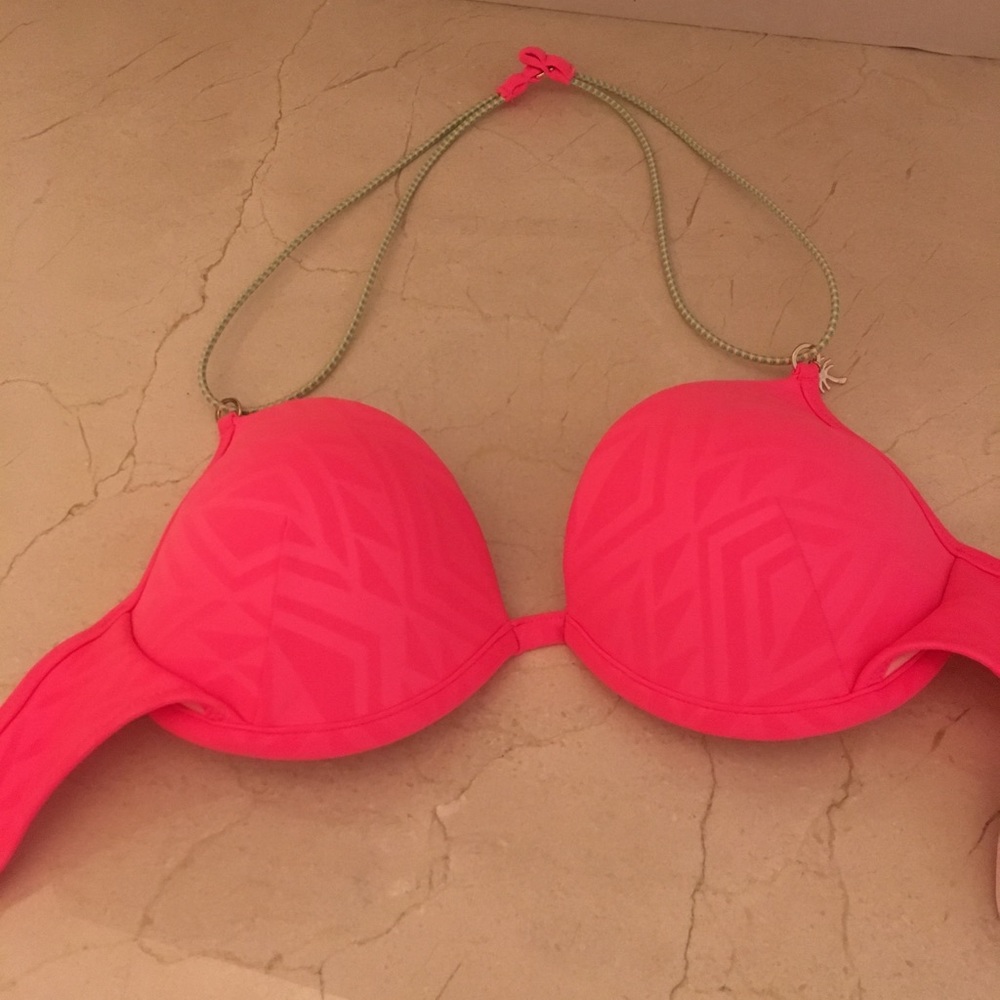 NWT Victoria’s Secret halter bikini top